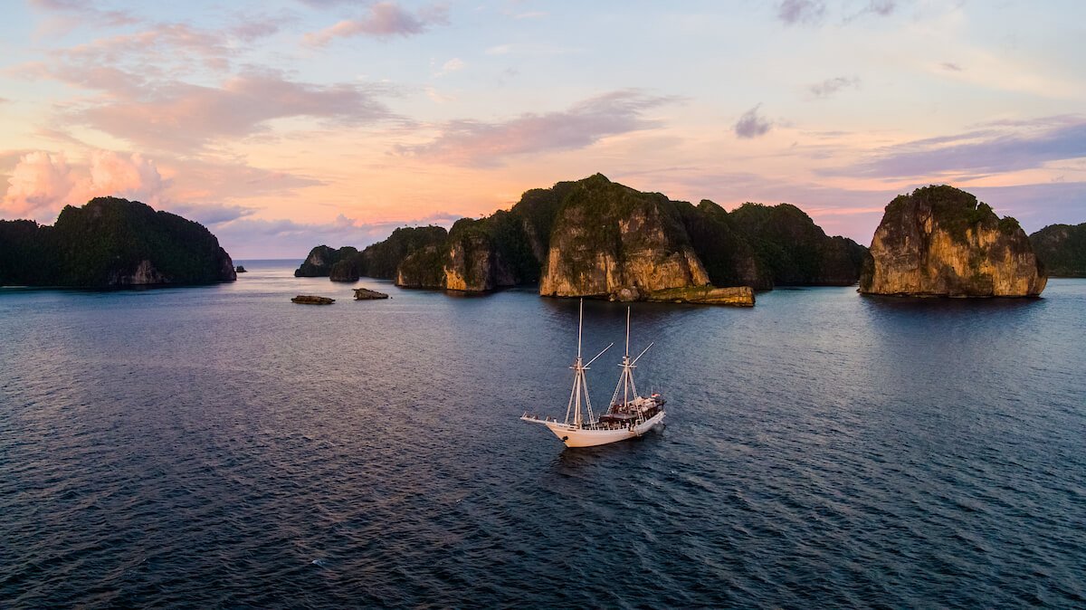 SeaTrek The East Indies On A Spice Island Exploration (Maumere-Ambon)
